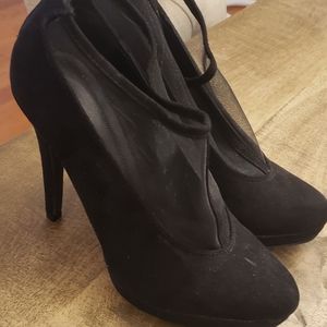 Le Chateau high heel shoes